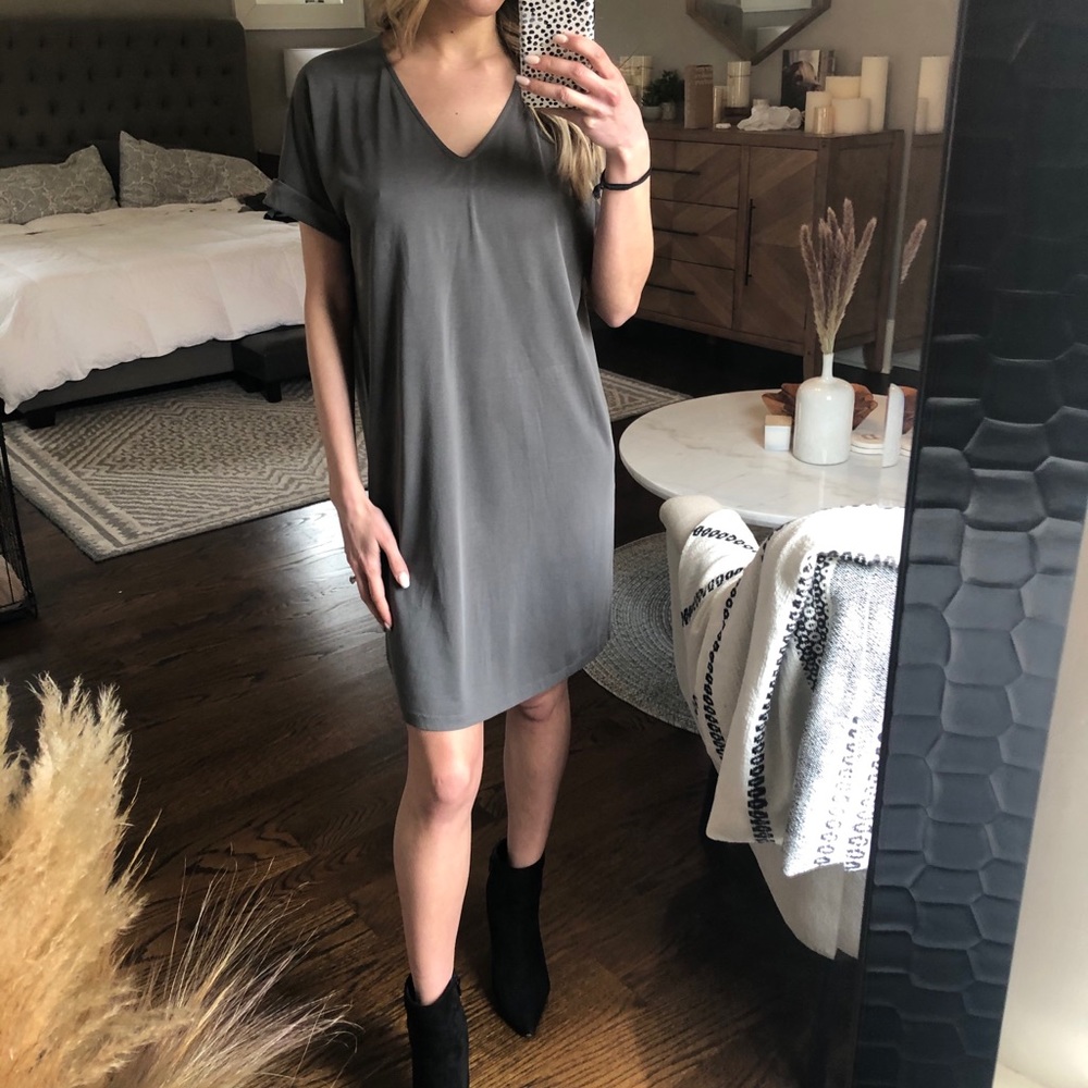 Casual dark gray dress